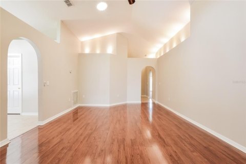 House in Leesburg, Florida 4 bedrooms, 186.73 sq.m. № 1520929 - photo 4