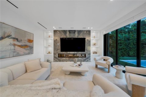 Villa ou maison à vendre à Miami, Floride: 3 chambres, 281.59 m2 № 1975323 - photo 29