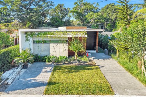 Villa ou maison à vendre à Miami, Floride: 3 chambres, 281.59 m2 № 1975323 - photo 2