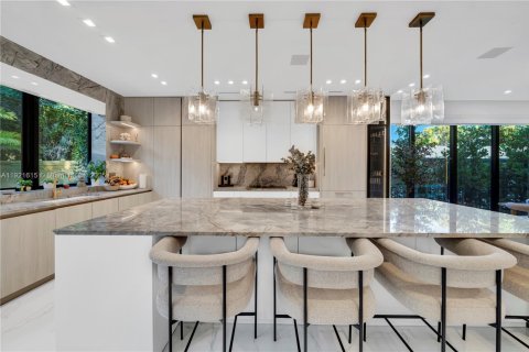 Villa ou maison à vendre à Miami, Floride: 3 chambres, 281.59 m2 № 1975323 - photo 18