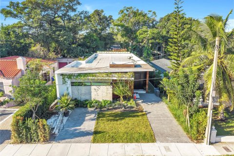 Villa ou maison à vendre à Miami, Floride: 3 chambres, 281.59 m2 № 1975323 - photo 3