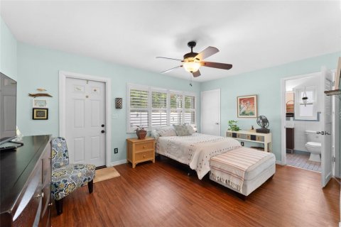 House in Largo, Florida 3 bedrooms, 91.88 sq.m. № 1841702 - photo 30