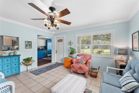 House in Largo, Florida 3 bedrooms, 91.88 sq.m. № 1841702 - photo 6