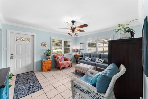 House in Largo, Florida 3 bedrooms, 91.88 sq.m. № 1841702 - photo 3