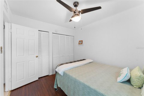 House in Largo, Florida 3 bedrooms, 91.88 sq.m. № 1841702 - photo 25