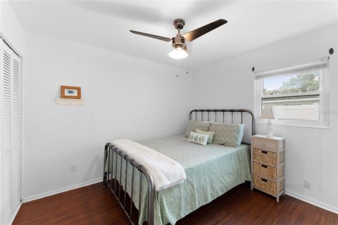 House in Largo, Florida 3 bedrooms, 91.88 sq.m. № 1841702 - photo 24