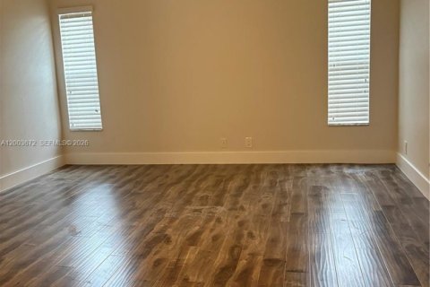 House in Pembroke Pines, Florida 4 bedrooms, 263.75 sq.m. № 2069171 - photo 15