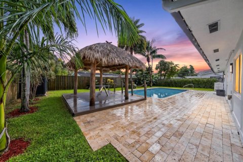 Villa ou maison à Lighthouse Point, Floride 3 chambres, 149.57 m2 № 2392552