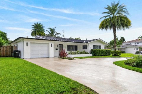 Villa ou maison à vendre à Lighthouse Point, Floride: 3 chambres, 149.57 m2 № 2392552 - photo 3
