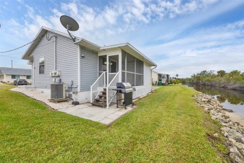 House in Port Charlotte, Florida 2 bedrooms, 80.64 sq.m. № 1629678 - photo 29