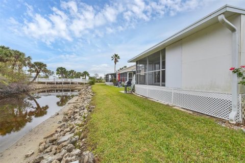 House in Port Charlotte, Florida 2 bedrooms, 80.64 sq.m. № 1629678 - photo 28