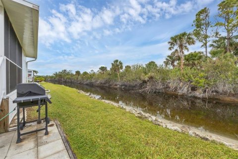 House in Port Charlotte, Florida 2 bedrooms, 80.64 sq.m. № 1629678 - photo 26
