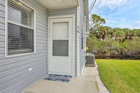House in Port Charlotte, Florida 2 bedrooms, 80.64 sq.m. № 1629678 - photo 2