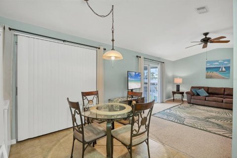 House in Port Charlotte, Florida 2 bedrooms, 80.64 sq.m. № 1629678 - photo 16