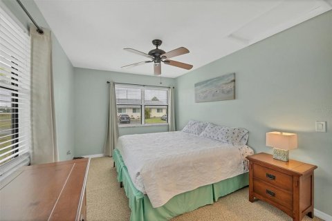 House in Port Charlotte, Florida 2 bedrooms, 80.64 sq.m. № 1629678 - photo 18