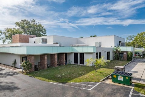Commercial property in Holiday, Florida 2119.47 sq.m. № 1815629 - photo 3