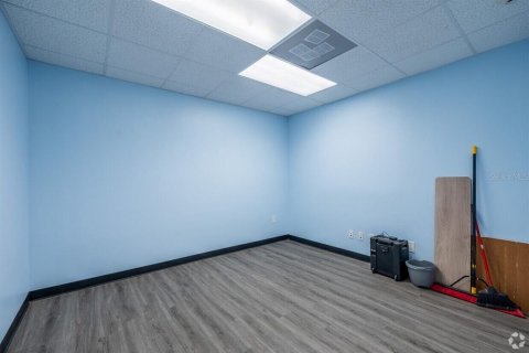 Commercial property in Holiday, Florida 2119.47 sq.m. № 1815629 - photo 14