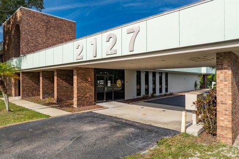 Propiedad comercial en venta en Holiday, Florida, 2119.47 m2 № 1815629 - foto 18