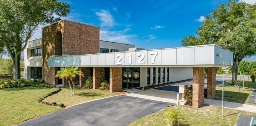 Commercial property in Holiday, Florida 2119.47 sq.m. № 1815629