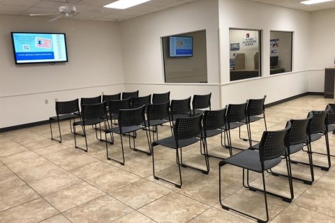 Commercial property in Holiday, Florida 2119.47 sq.m. № 1815629 - photo 16