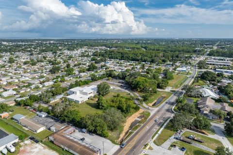 Commercial property in Holiday, Florida 2119.47 sq.m. № 1815629 - photo 20