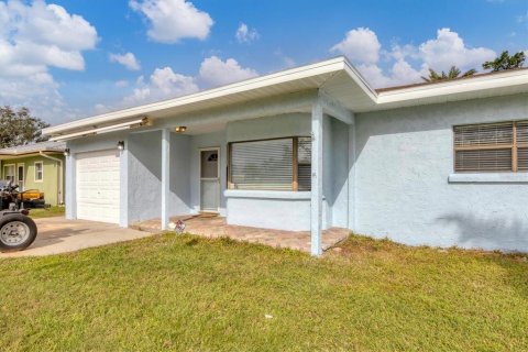 Casa en venta en Sarasota, Florida, 3 dormitorios, 159.79 m2 № 1533840 - foto 2
