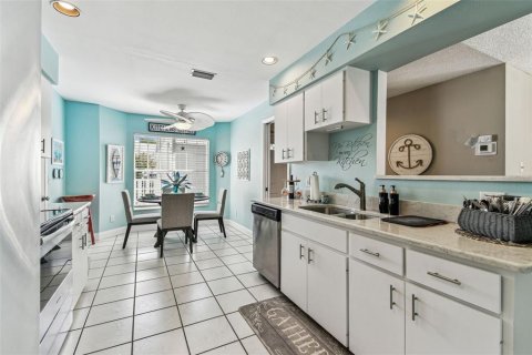 Casa en venta en Bradenton, Florida, 2 dormitorios, 115.11 m2 № 1742821 - foto 6