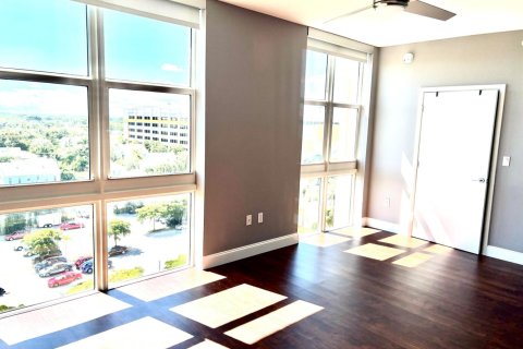Condo in West Palm Beach, Florida, 1 bedroom № 2261398 - photo 9