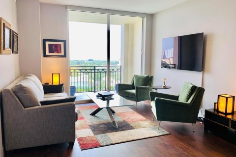 Condo in West Palm Beach, Florida, 1 bedroom № 2261398 - photo 5