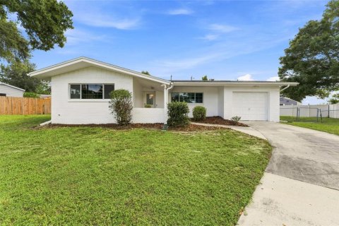 Villa ou maison à Clearwater, Floride 3 chambres, 124.02 m2 № 2325183