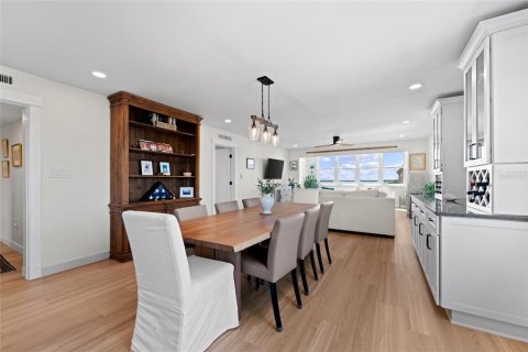Condo in Dunedin, Florida, 3 bedrooms  № 2396338 - photo 15