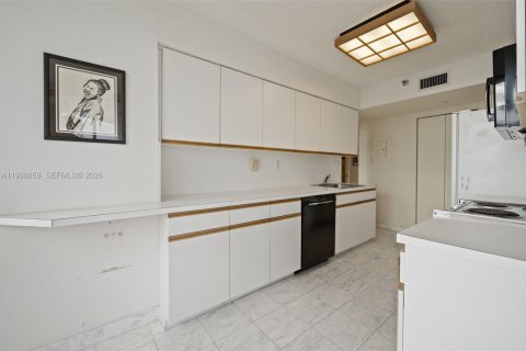 Condo in Aventura, Florida, 2 bedrooms  № 1999092 - photo 9