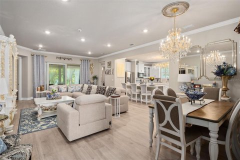 House in Cocoa, Florida 4 bedrooms, 236.62 sq.m. № 2393517 - photo 28