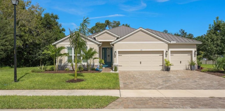 House in Cocoa, Florida 4 bedrooms, 236.62 sq.m. № 2393517