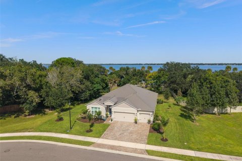 House in Cocoa, Florida 4 bedrooms, 236.62 sq.m. № 2393517 - photo 8