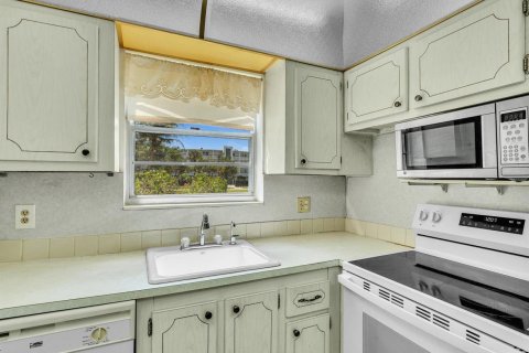 Купить кондоминиум в Дирфилд-Бич, Флорида 3 комнаты, 65.03м2, № 2253126 - фото 9