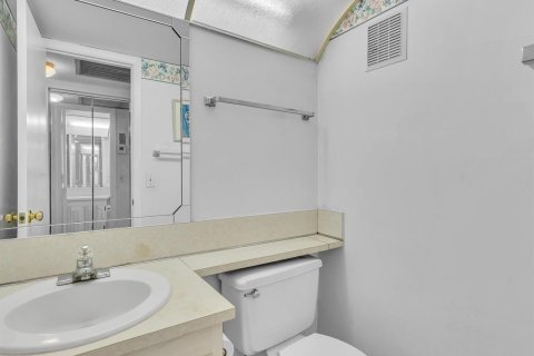 Купить кондоминиум в Дирфилд-Бич, Флорида 3 комнаты, 65.03м2, № 2253126 - фото 11