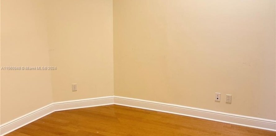 Oficina en Port St. Lucie, Florida № 1093440