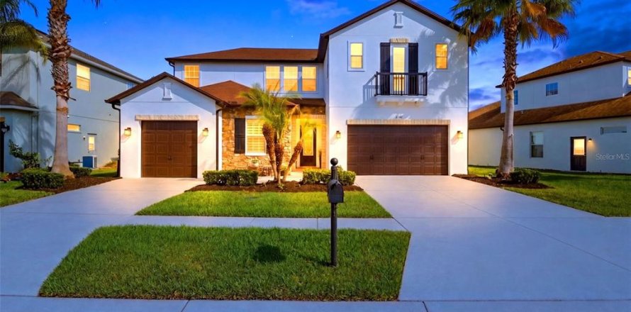 Villa ou maison à Wesley Chapel, Floride 5 chambres, 375.7 m2 № 2152203