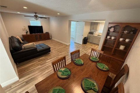 Townhouse in Clearwater, Florida 2 bedrooms, 83.05 sq.m. № 2209688 - photo 9