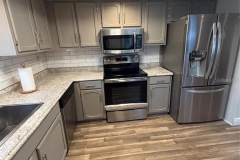 Townhouse in Clearwater, Florida 2 bedrooms, 83.05 sq.m. № 2209688 - photo 14