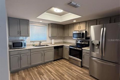 Townhouse in Clearwater, Florida 2 bedrooms, 83.05 sq.m. № 2209688 - photo 13