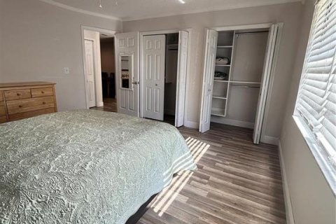 Townhouse in Clearwater, Florida 2 bedrooms, 83.05 sq.m. № 2209688 - photo 27