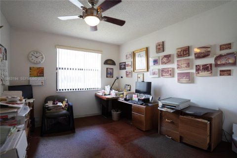Купить виллу или дом в Майами, Флорида 4 спальни, 226.31м2, № 2155092 - фото 17