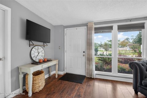 Villa ou maison à vendre à Jacksonville, Floride: 4 chambres, 115.94 m2 № 2400438 - photo 2