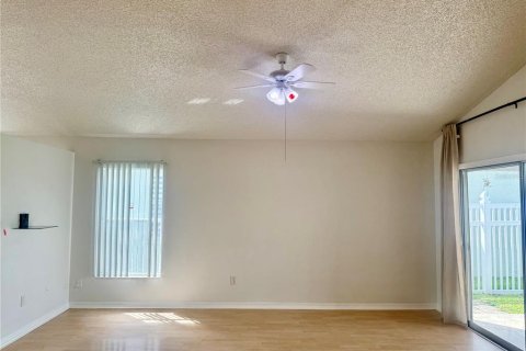 Villa ou maison à louer à Kissimmee, Floride: 3 chambres, 156.73 m2 № 2429362 - photo 13