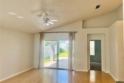 Villa ou maison à louer à Kissimmee, Floride: 3 chambres, 156.73 m2 № 2429362 - photo 11