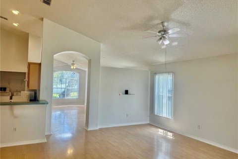 Villa ou maison à louer à Kissimmee, Floride: 3 chambres, 156.73 m2 № 2429362 - photo 12