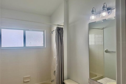 Villa ou maison à louer à Kissimmee, Floride: 3 chambres, 156.73 m2 № 2429362 - photo 22