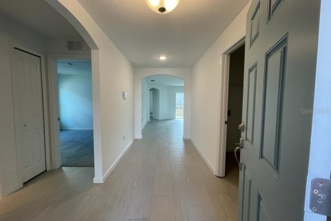 House in Haines City, Florida 4 bedrooms, 164.16 sq.m. № 2103453 - photo 15